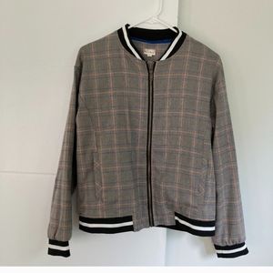 [ HEM+THREAD] womens size small, plaid bomber jacket with trim.
